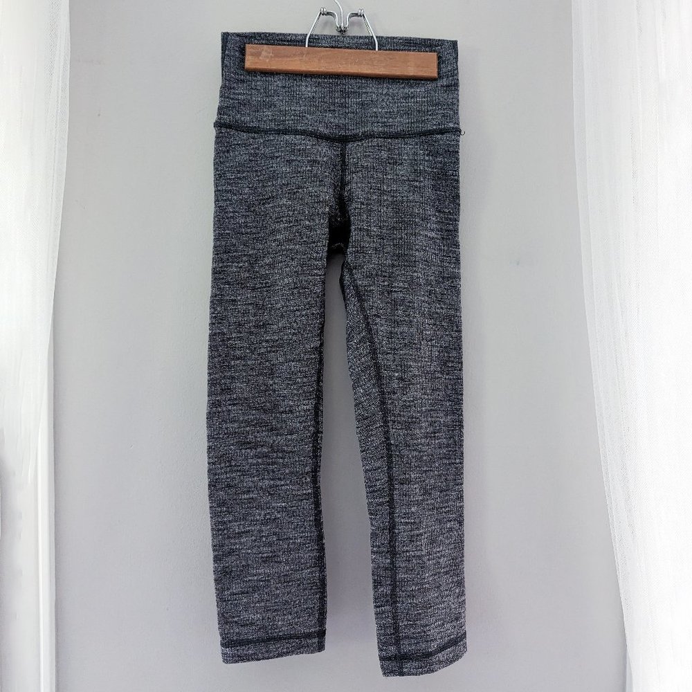 sz 4 21" inseam lululemon wunder under crop gray black heathered capri leggings
